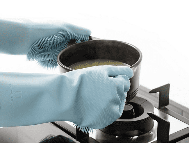 Применение перчаток Xiaomi Silicone Cleaning Glove в качестве прихватки