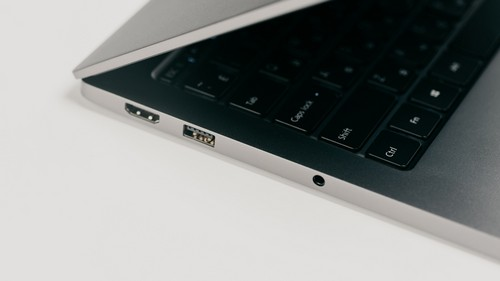 Разъемы ноутбука Xiaomi Mi Notebook Air 13.3 Fingerprint 2018 Доступные разъемы Xiaomi Mi Notebook Air 13.3 Fingerprint 2018