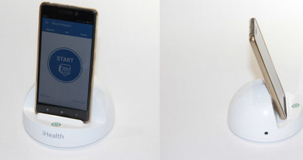 Смартфон на тонометре Xiaomi iHealth Smart Blood Pressure Monitor Размещение смартфона на тонометре Сяоми