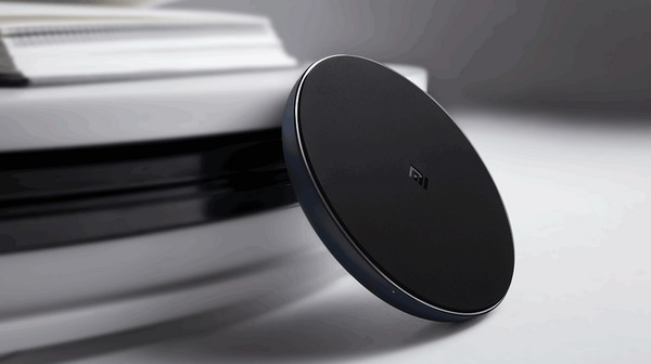 Беспроводное ЗУ Xiaomi Mi Wireless Charging Pad WPC01ZM Дизайн зарядного устройства Xiaomi Mi Wireless Charging Pad WPC01ZM